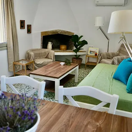 בית נופש Art Village Kýthira